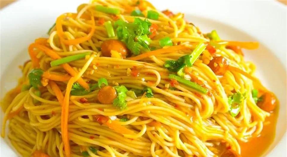 为了照顾怀孕儿媳的饮食起居，我在二十天的时间里，快速蜕变成为大厨。只要儿媳说出