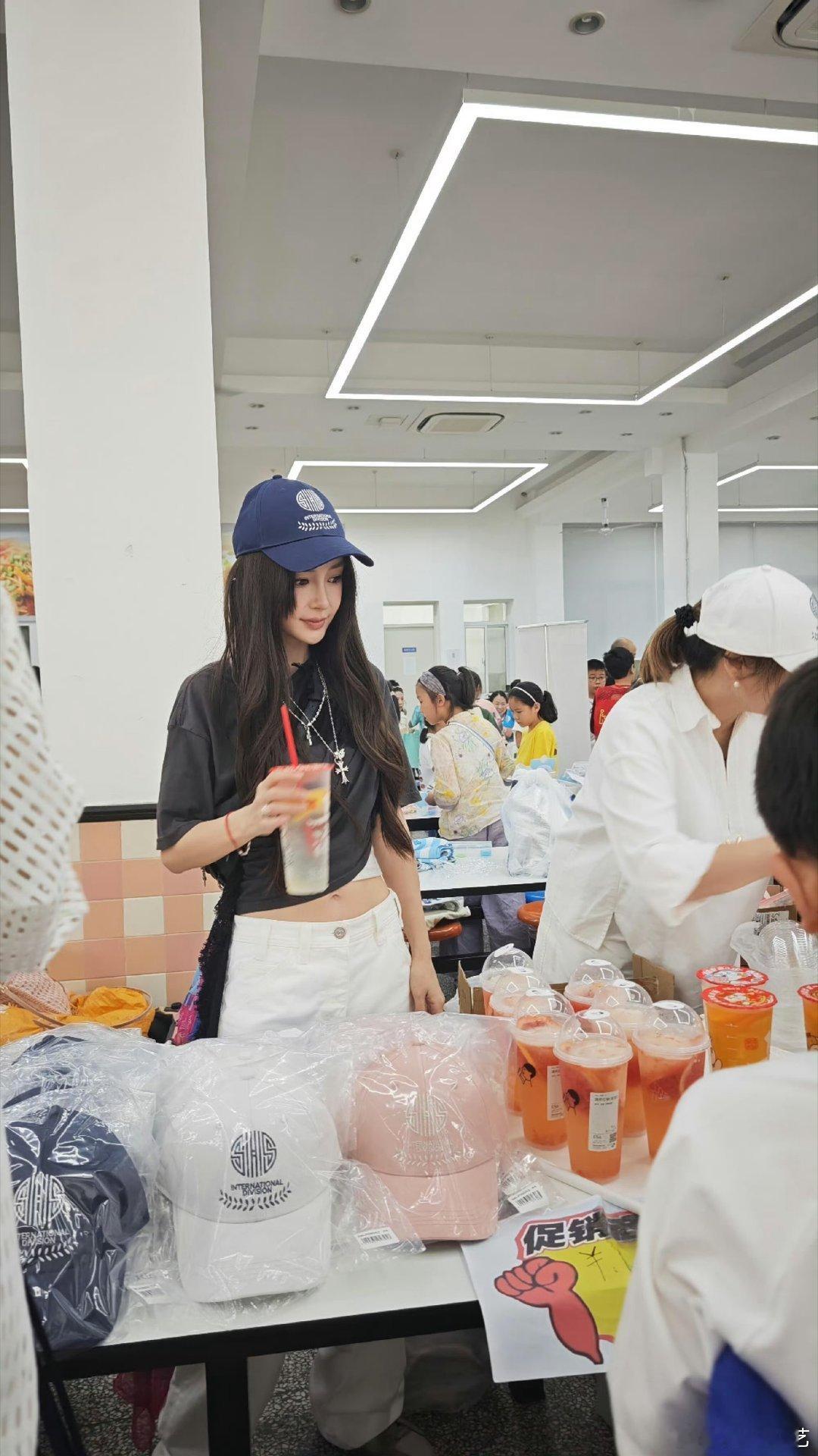 angelababy杨颖女团门面来啦！甜酷girl