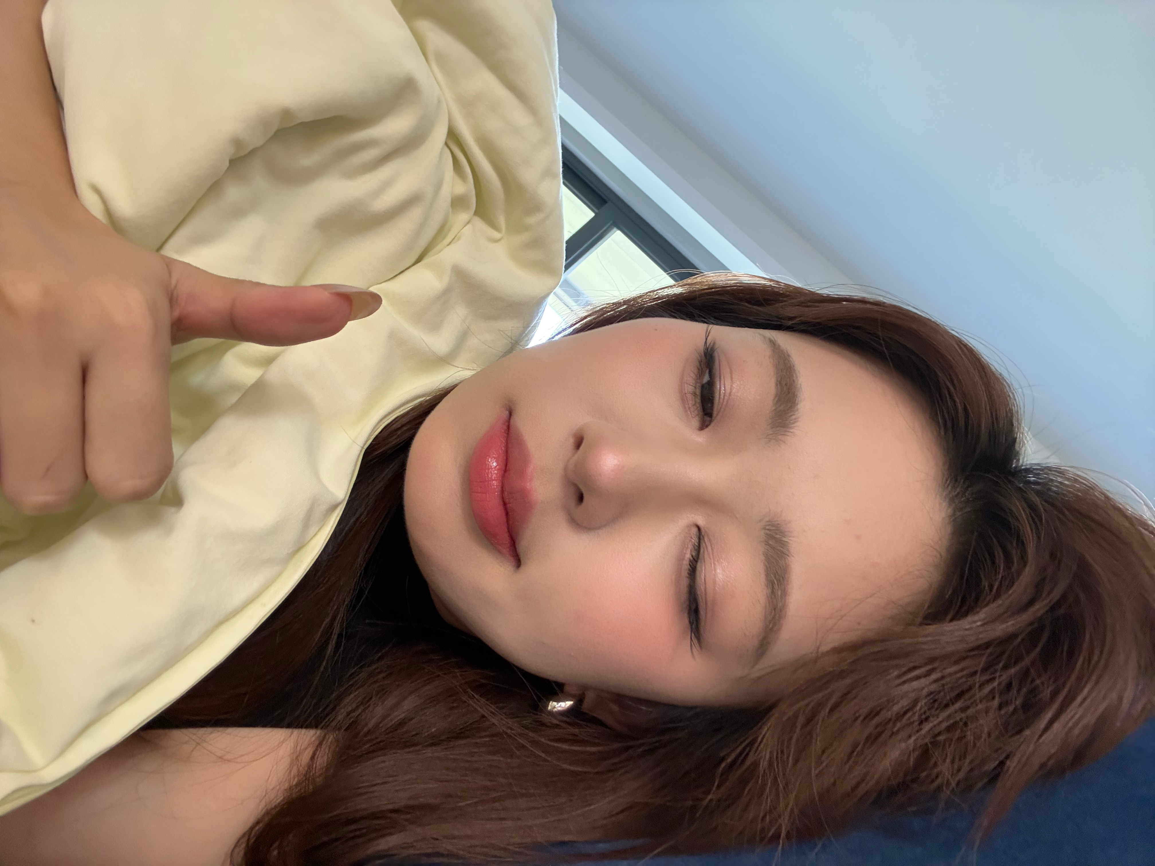 连续几次都是姨妈第一天太放纵导致发烧这次是因为普拉提加熬夜又喜提发烧了姐妹们