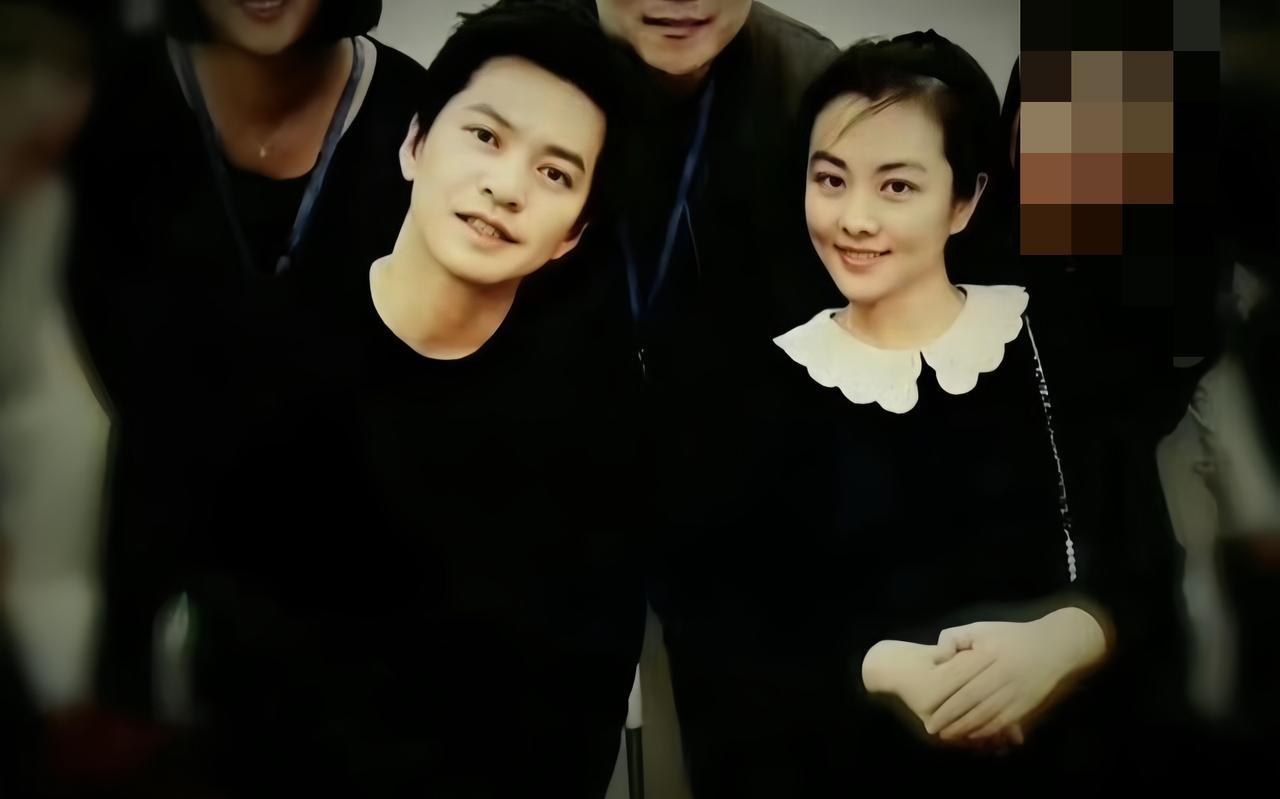 清华才子李健最落魄时，妻子一句话让他红了眼眶。那是2002年，他刚退出水木年华