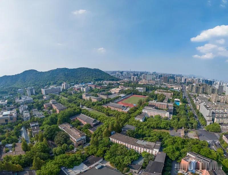 最近一年来江浙地区高校动作频频，浙江大学拟新家超过27万方载体，包括新建医科大楼