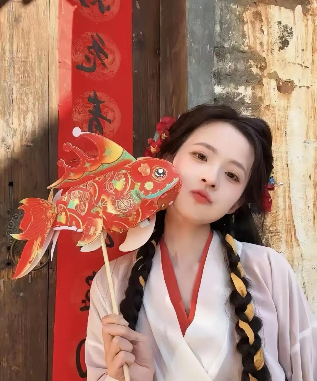 什么叫做“缠人的小妖精”，在朱倩这件事上真的体现得很直观。看完爆料的聊天记录