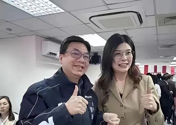 王惠美尴尬了，刘和然确认一件事！谢衣凤松口愿辅选，郑丽文棋高一着！近段时间以来