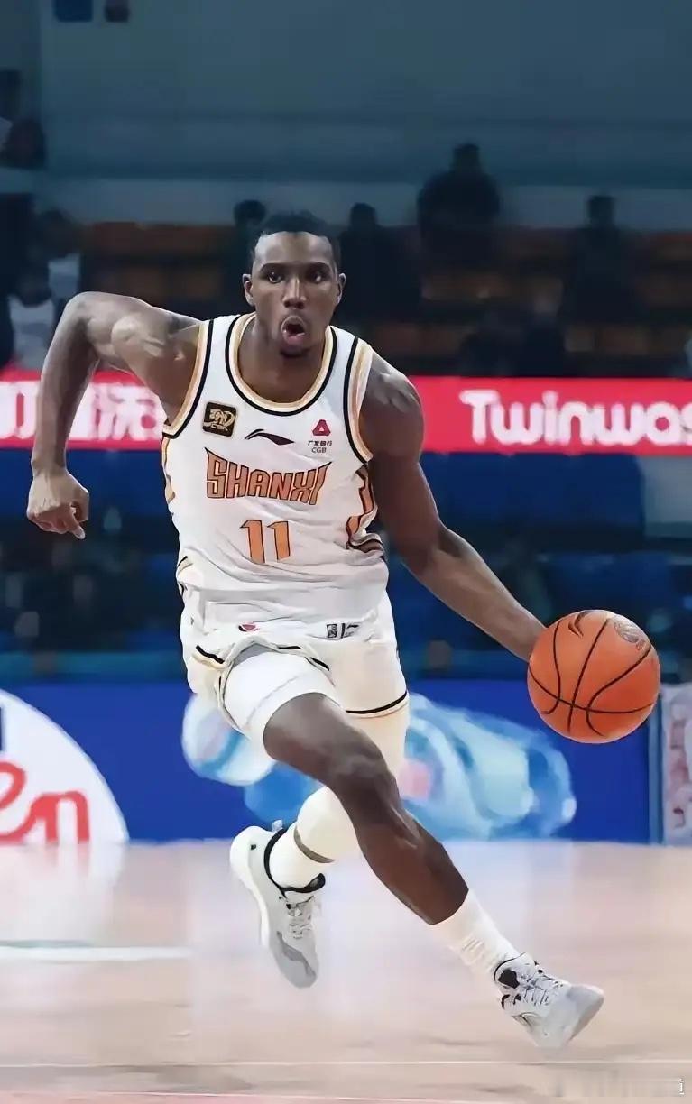 山西主场102-91击败浙江稠州队，以下三名球员表现无可挑剔，彻底征服了潘江！1