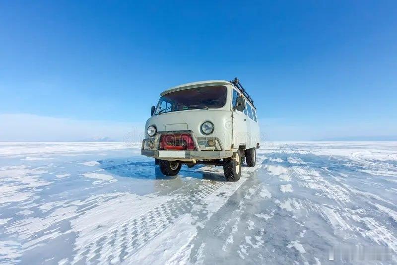 7名中国游客沉入贝加尔湖溺亡俄罗斯旅行社协会表示，在贝加尔湖遇难的中国游客并未通