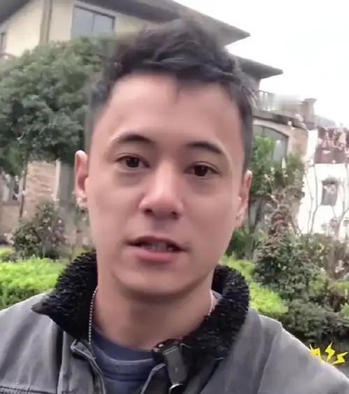 直接跟蒋万安分割了！蒋友青公开放话：“我不认识蒋万安”，这话直接把蒋万安父子钉在