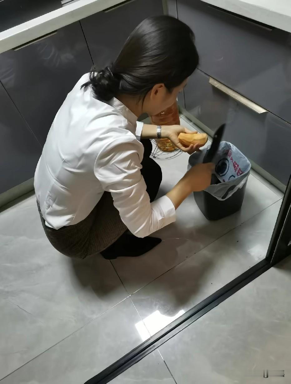 从细节可知，是个贤妻良母，大大咧咧，落落大方[比心]