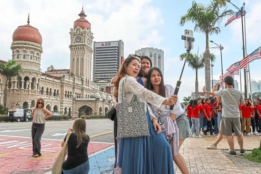 老外坐不住了，为什么中国游客不出国了？ 数据摆在这儿，免签确实是一波接一波。