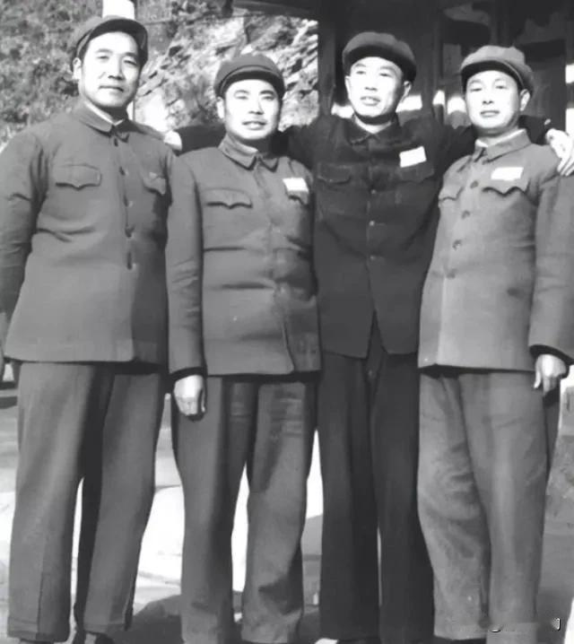 1959年，有人问，彭德怀脾气大，志愿军中许多高级将领，包括副司令洪学智、韩先楚