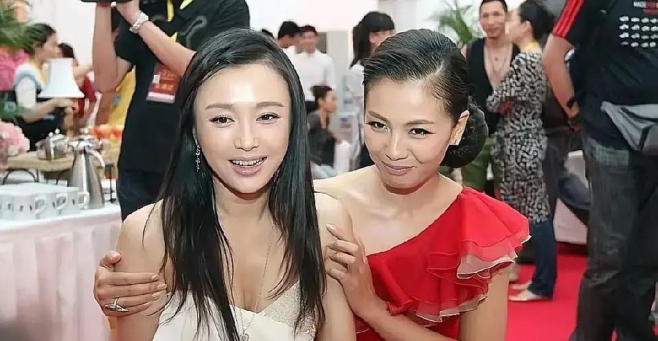 镜头吃掉你10斤体重，这才是女明星拼命瘦身的真相。不是审美畸形，是技术缺陷