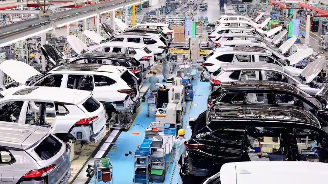 2026年走进任何一家4S店，销售顾问递过来的报价单几乎都会附带一句“这个月还能