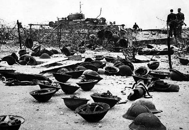 纪念1942年8月19日迪耶普突袭事件。当时，参与突袭的6000名盟军士兵中，近