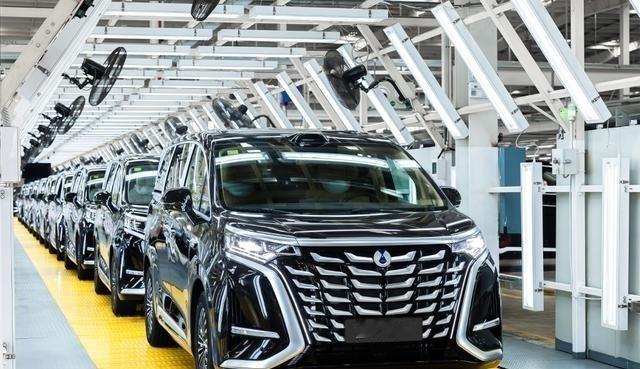 中国为什么大力发展电车，因为台湾问题不可能无期限推迟，如果动武，我们的军事实力在