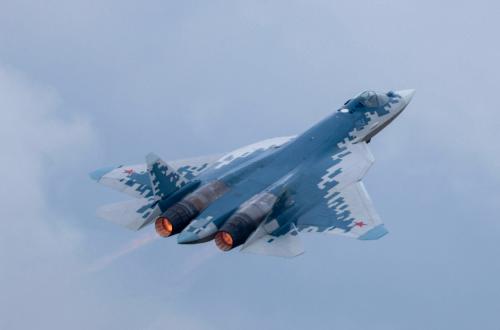 一个令乌克兰和整个欧洲，感到担心的情况出现了，那就是俄罗斯装备了大量的五代机苏-