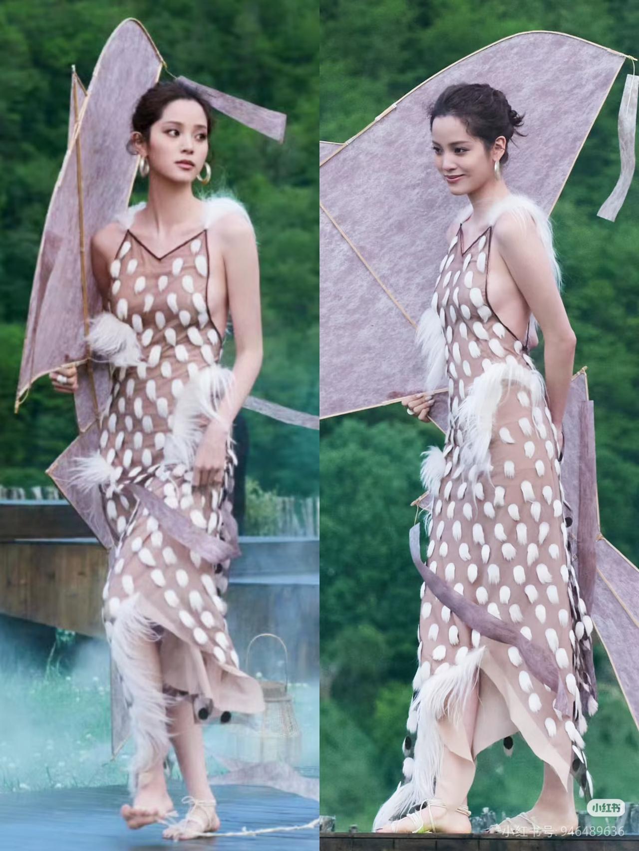 欧阳娜娜～这是什么鞋子，几根绳子？