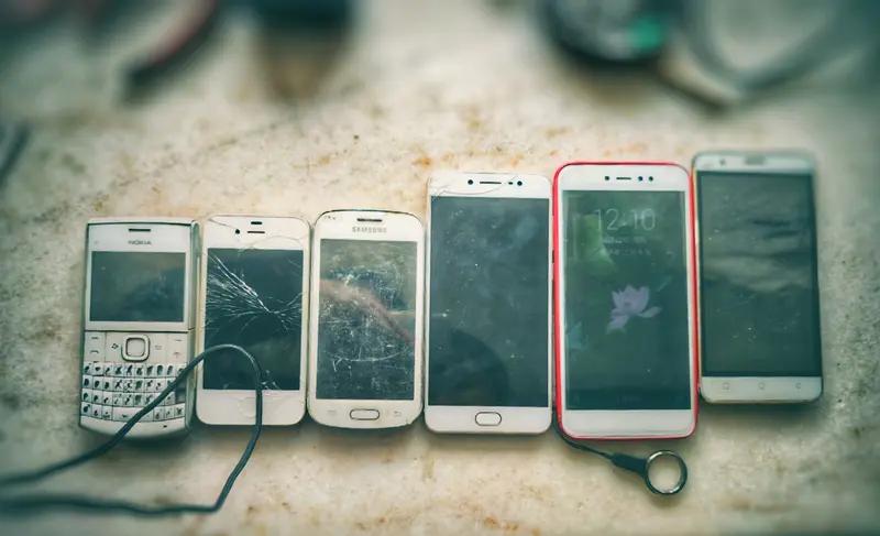 手机一年一换好吗？算完这笔账，我再也不跟风了！家人们！是不是每年新款手机一