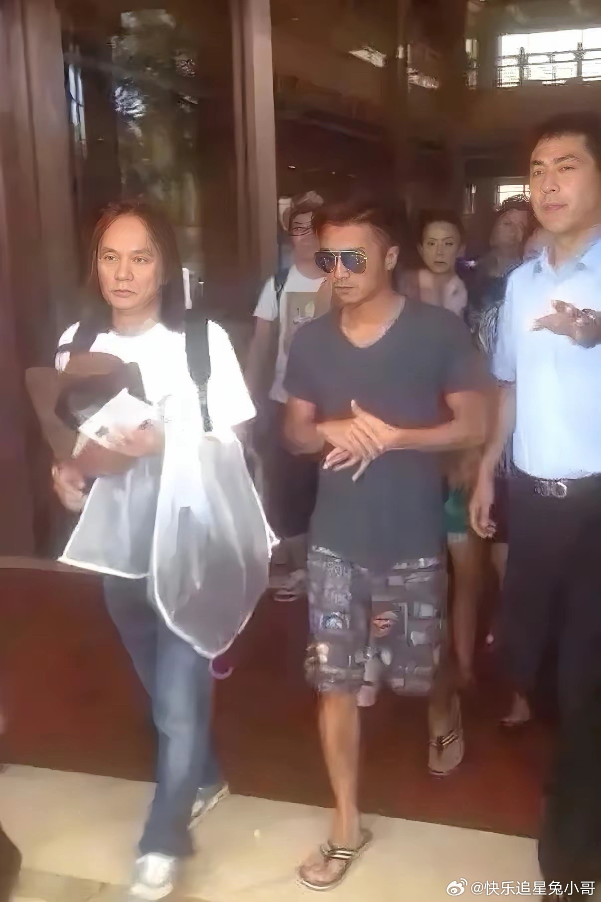 左边是田亮，右边是谢霆锋，第一眼谁更帅？