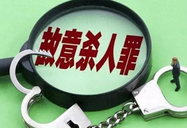 他1995年判三年，一天没进监狱；1998年判死刑，两年后改死缓；2007年又减