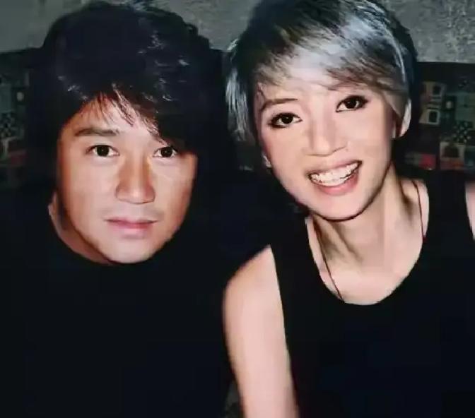 她输了金曲奖，也输了三次婚姻。57岁的陈慧娴，却说自己赢了。1990年，台