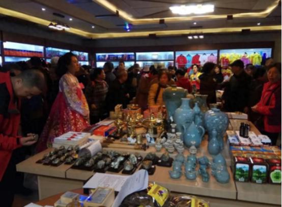 朝鲜98%出口商品卖给中国，可为什么市场上很难见到？原因其实很简单，他们出口的很