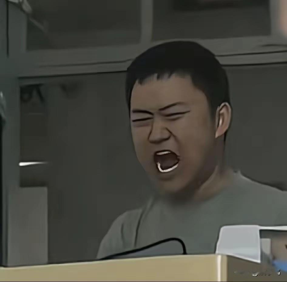 我敢说，这个老师是个很好的老师，面对鲨鲨哥，他不仅道歉认错，还请他吃饭，只为安