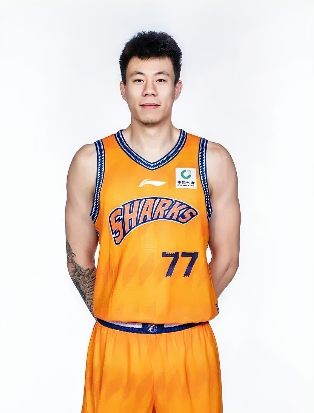 张镇麟上海首秀，CBA常规赛上海95-85力克吉林，这三位球员堪称赢球功臣！1