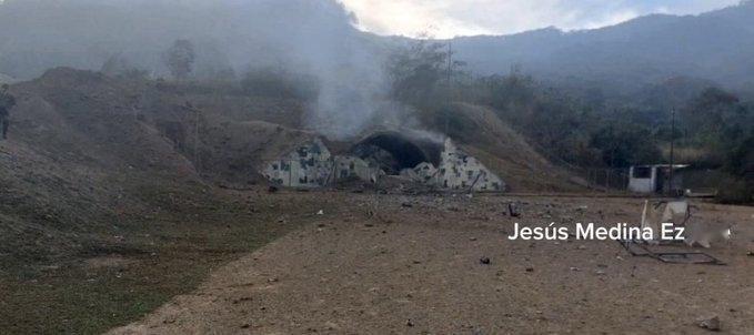 根据美方发布信息。照片1显示的是马杜罗在被美军绑架前试图进入的地堡入口。为阻