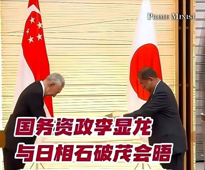 有些人不知道，目前新加坡人不希望西方落后于中国的，他们整天在呼吁西方要防备中国。