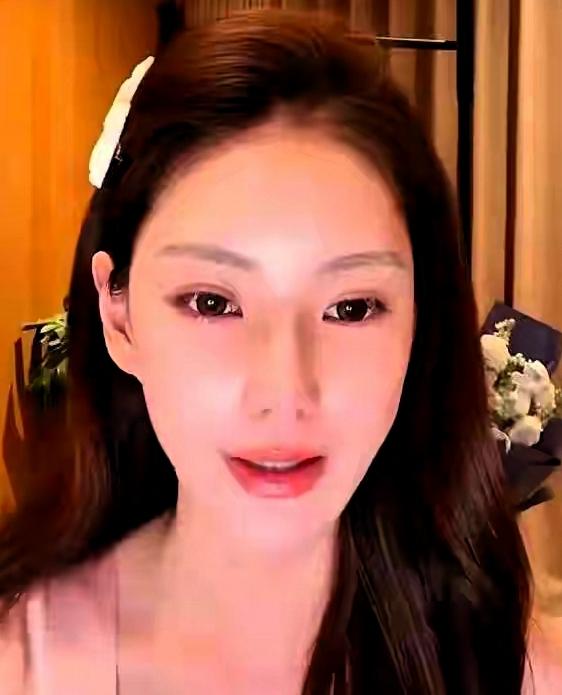 近日马筱梅直播闲谈时聊起家中长辈，一句“尽孝不能等”戳中无数屏幕前的观众。她跟着