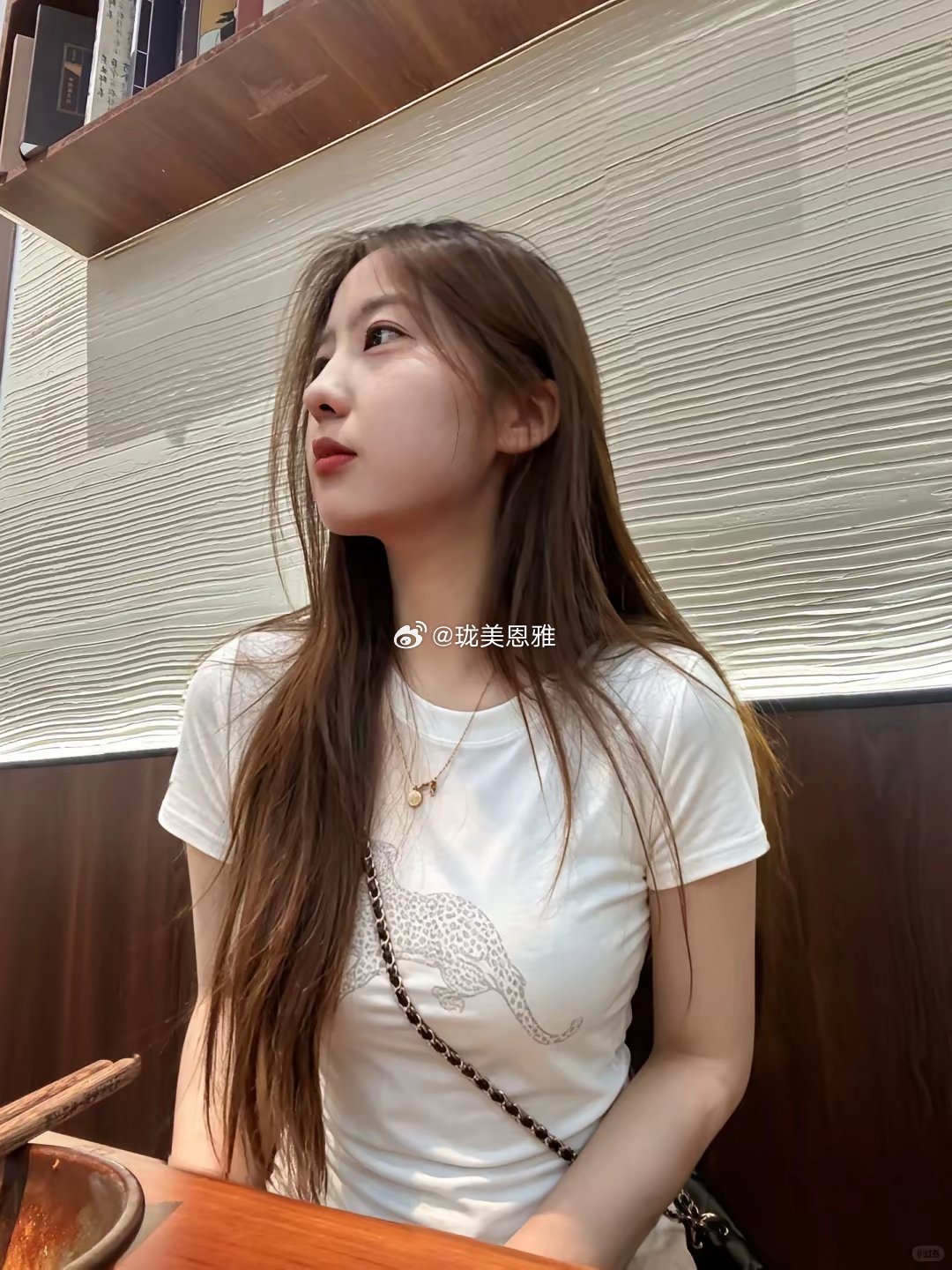 如果是你女朋友，每天你愿意花300零花钱吗？