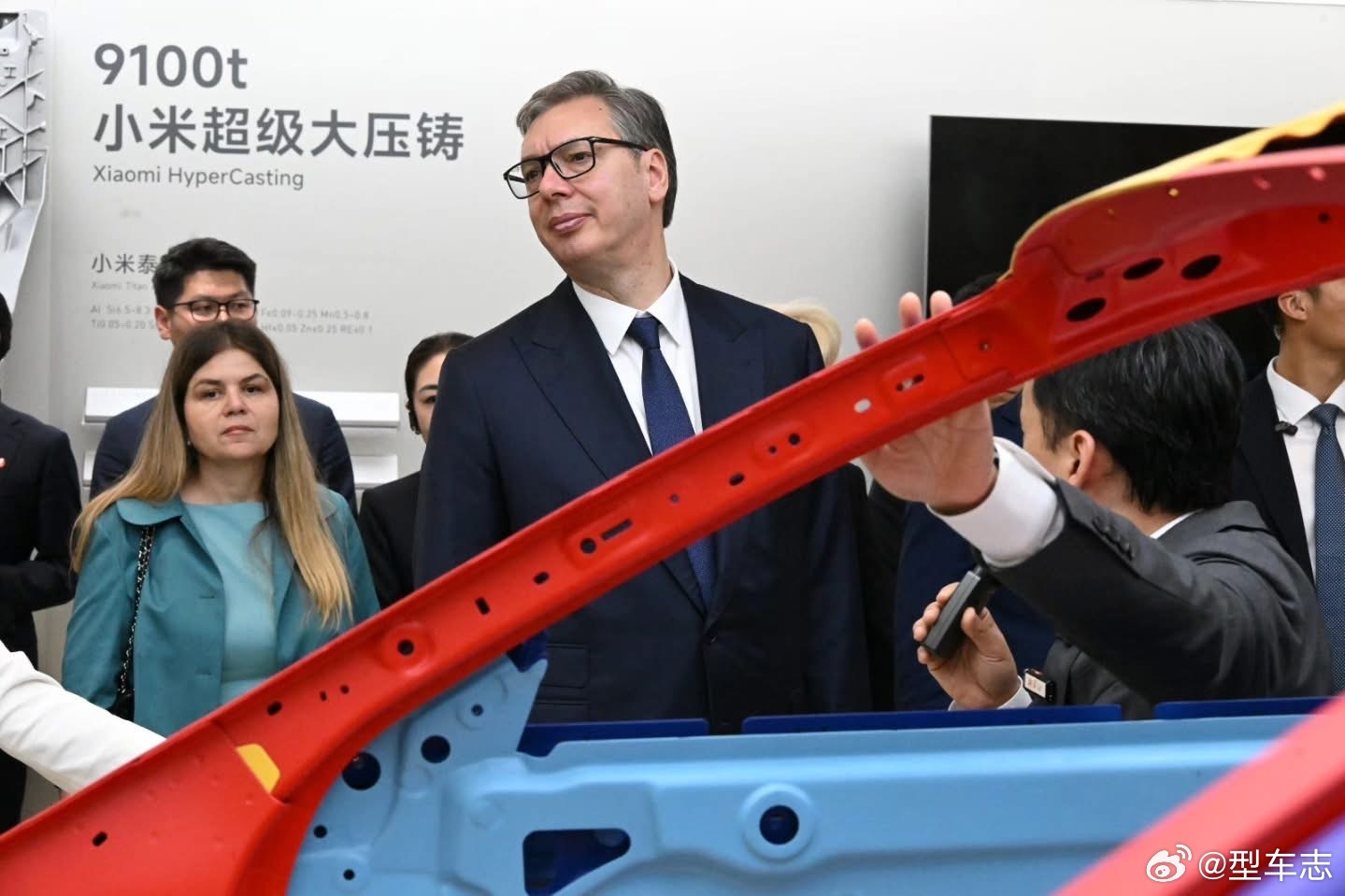 武契奇到小米汽车工厂参访马驹桥现在快成各国领导人访华到此一游景点了。武契奇大家熟