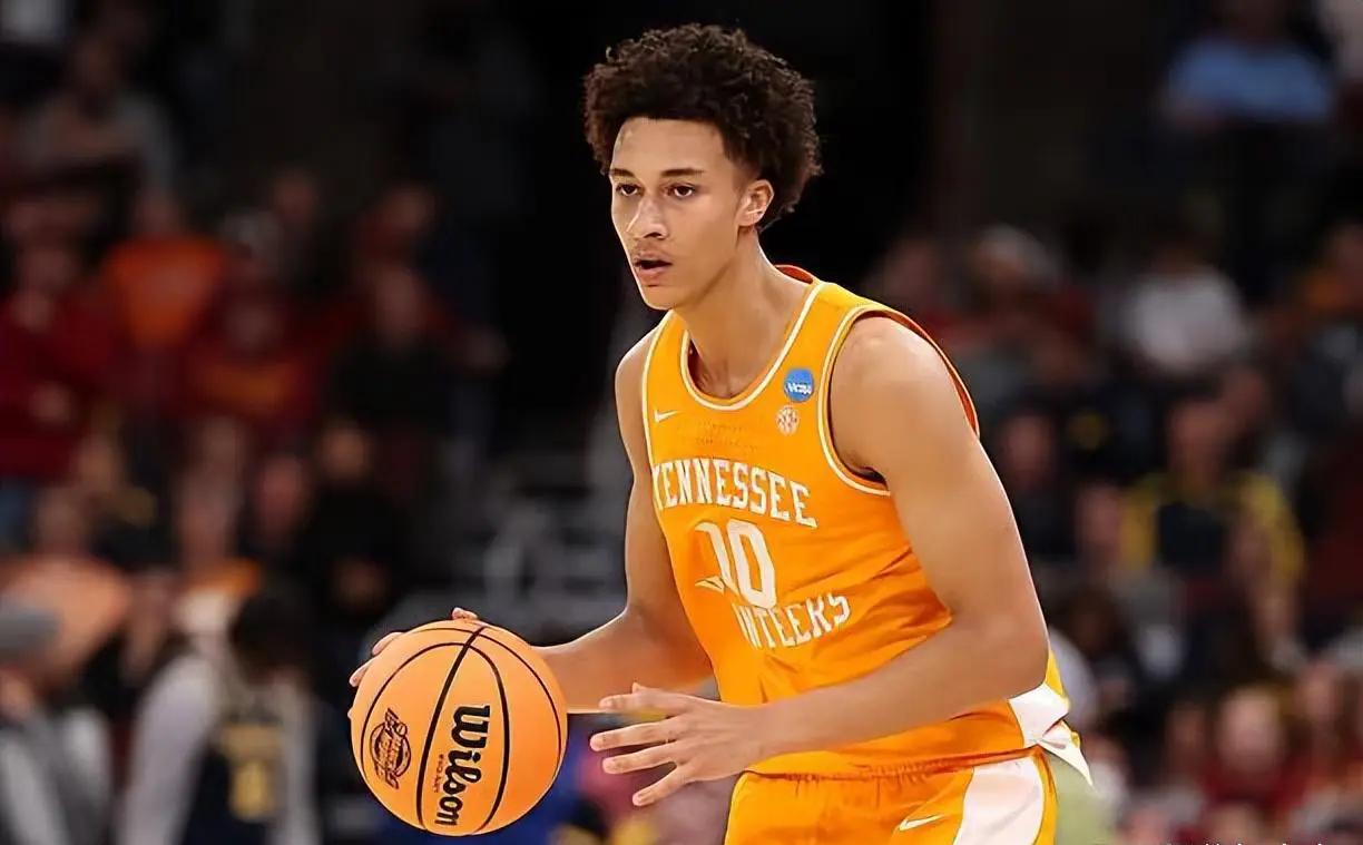 一个19岁的NBA乐透秀，最动人的地方未必是天赋。内特阿门特身高两米零八，在大学