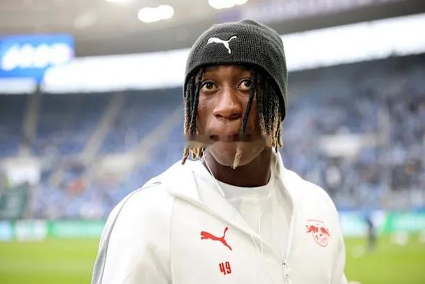 据indykailaNews的独家消息，莱比锡前锋杨·迪奥曼德的经纪人前往英国