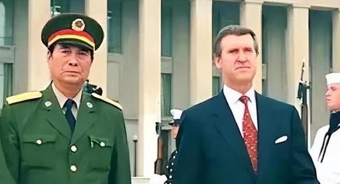 “127师师长张万年被越军活捉！”1979年3月4日一大早，越南军营便传出张万年