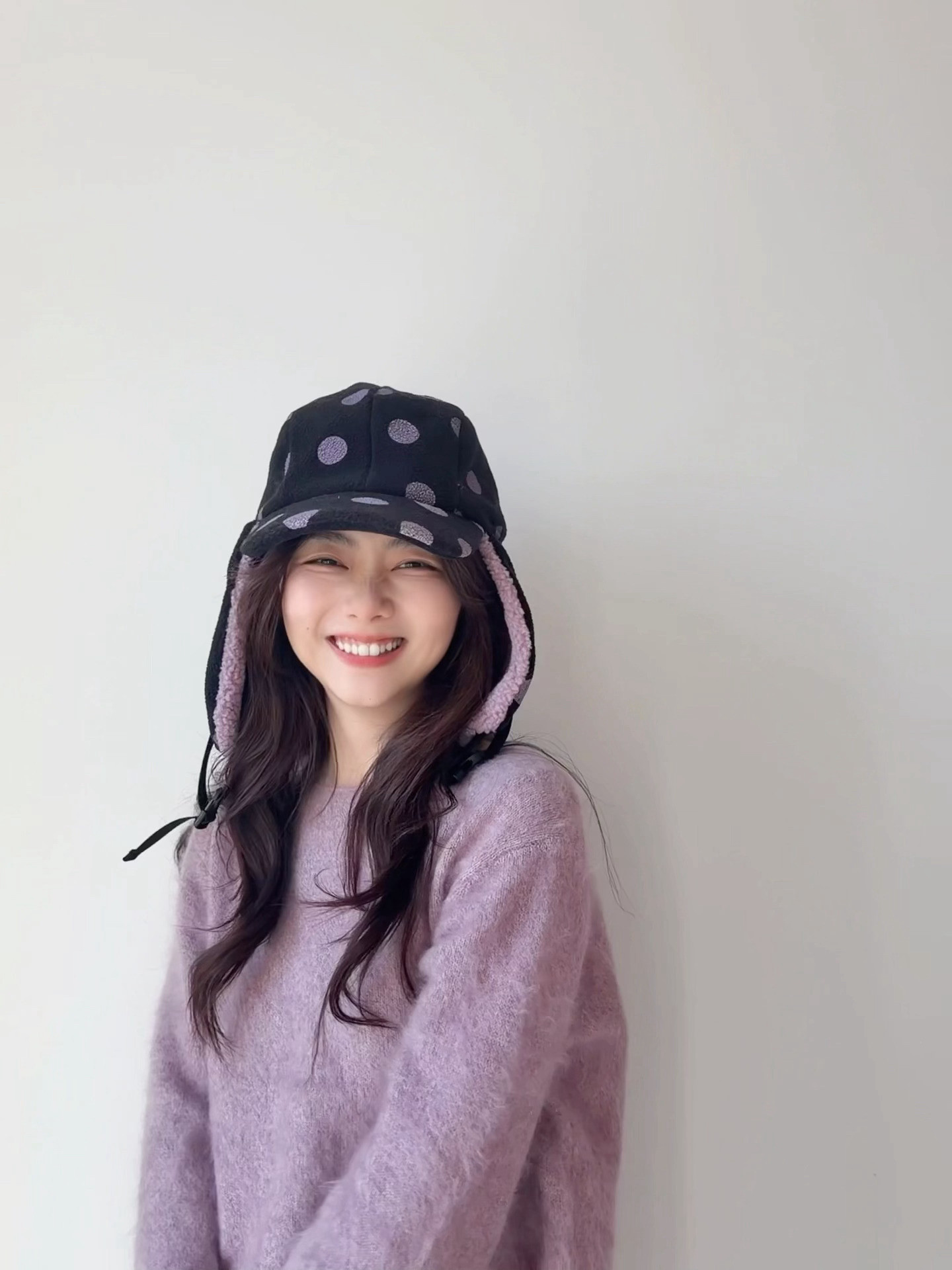 1.谭松韵出道以来就没签经纪公司，只有一个经纪人，这个经纪人已经跟了她10多年，