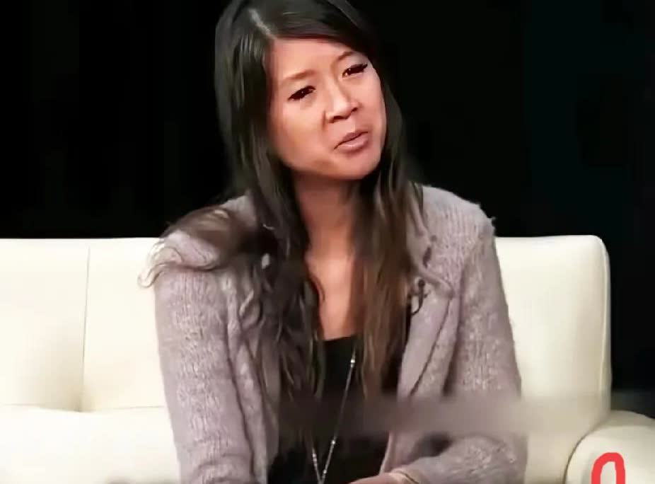 女权讨论秒变“战场段子手”现场！女权主义者刚抛出“男人绝不能打女人”的狠话，