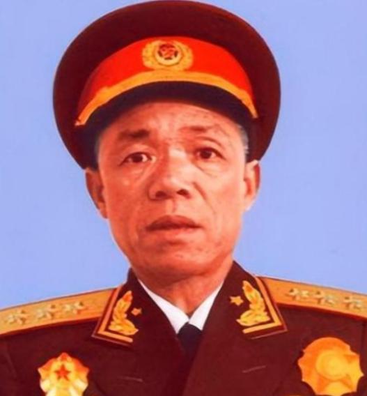 抗美援朝结束后，毛主席让韩先楚去福州军区当司令，他不去，毛主席点明：“不想去也要