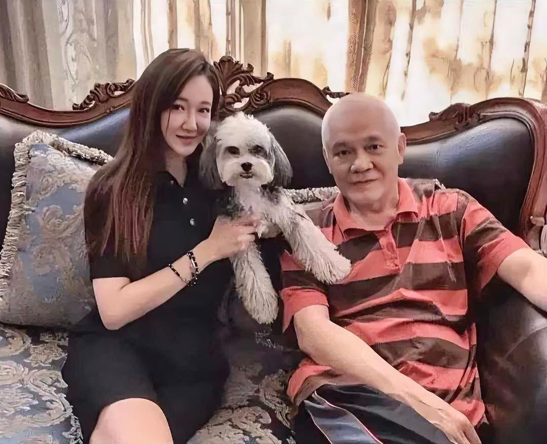 69岁申军谊：患脑梗4年，女儿未婚单身，他担心拖累女儿的爱情