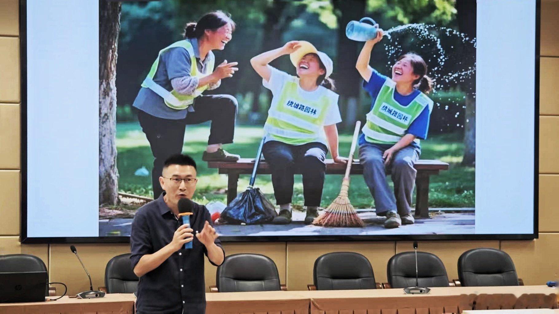 感谢龙泉驿区教育系统摄影协会邀请。纪实、新闻、会务摄影，其核心是真实。AI越强，真实越珍贵，这类摄影