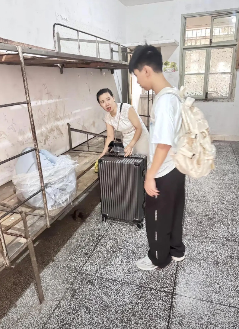 考最好的一中，住最差的宿舍，出厉害的人才