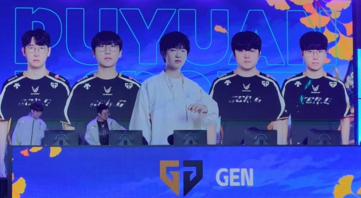 LCK首位中援入场濮院电竞节中外明星赛 GEN中单Cryin仍是iG定妆照