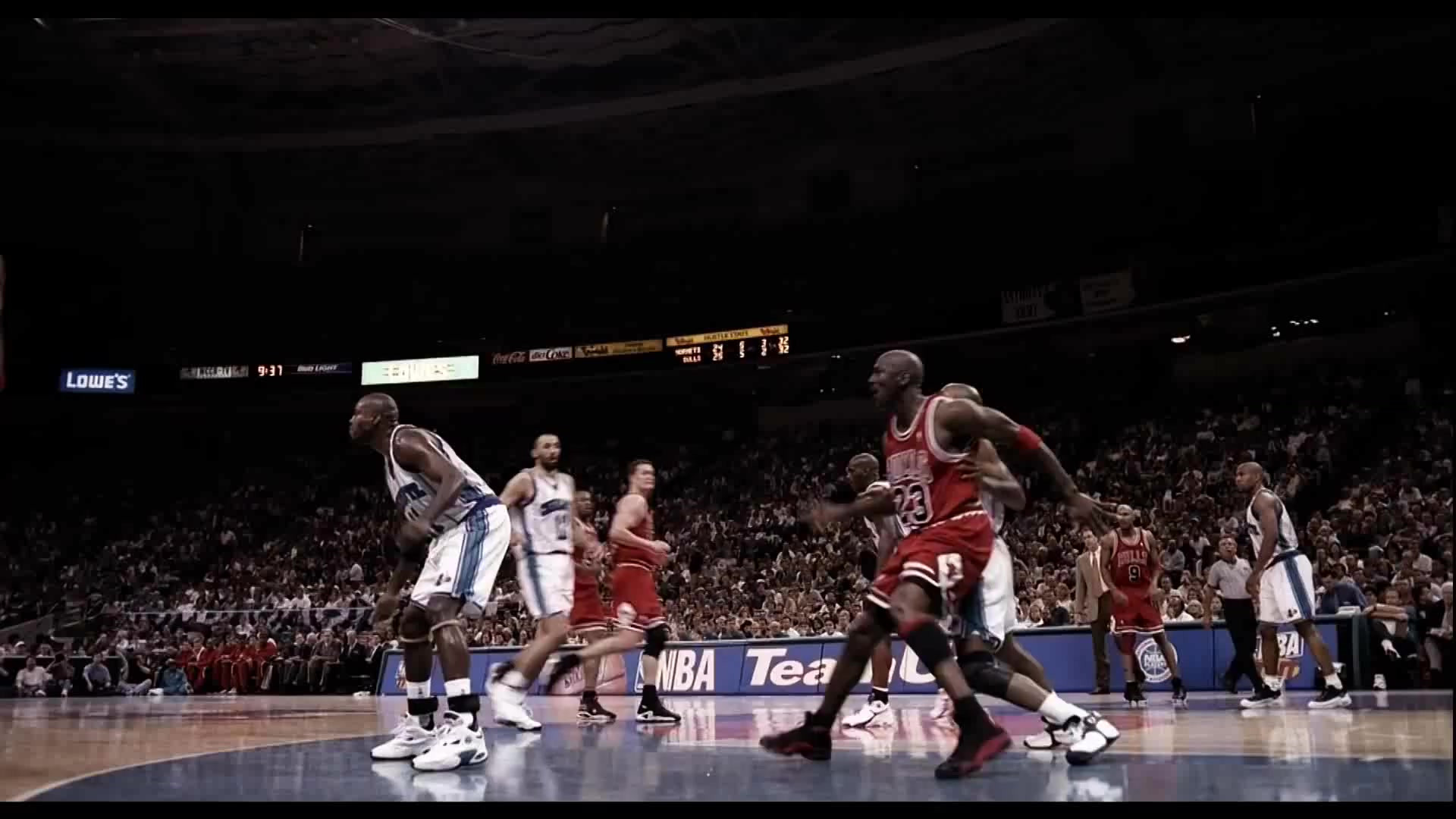 高清镜头下，迈克尔-乔丹当年的两记转身后仰跳投！每一帧都是篮球的艺术，美如画！