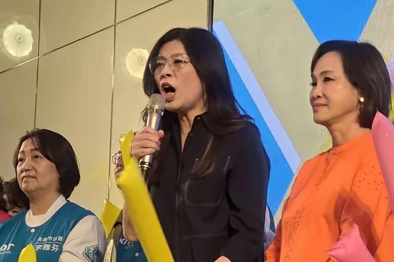 郑丽文称高雄会翻盘，有机会变天！高雄政治格局的讨论在近期再度升温。郑丽文主席