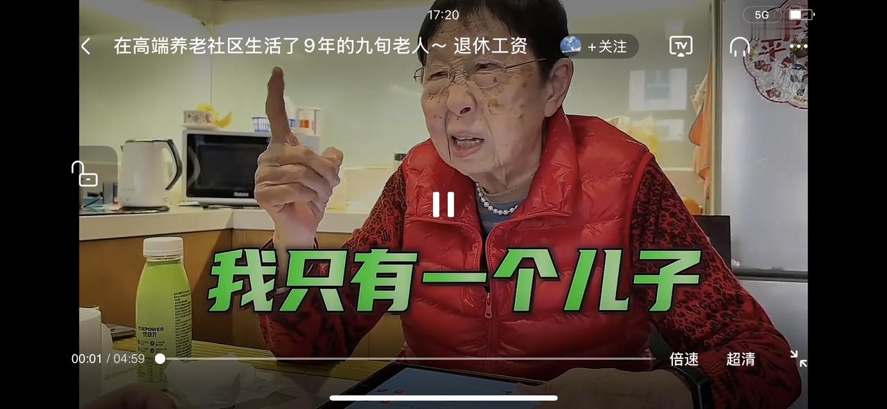 上海94岁老太，当年儿子结婚无房，把自己住的房子让给了儿子，自己住进亭子间，蜗居