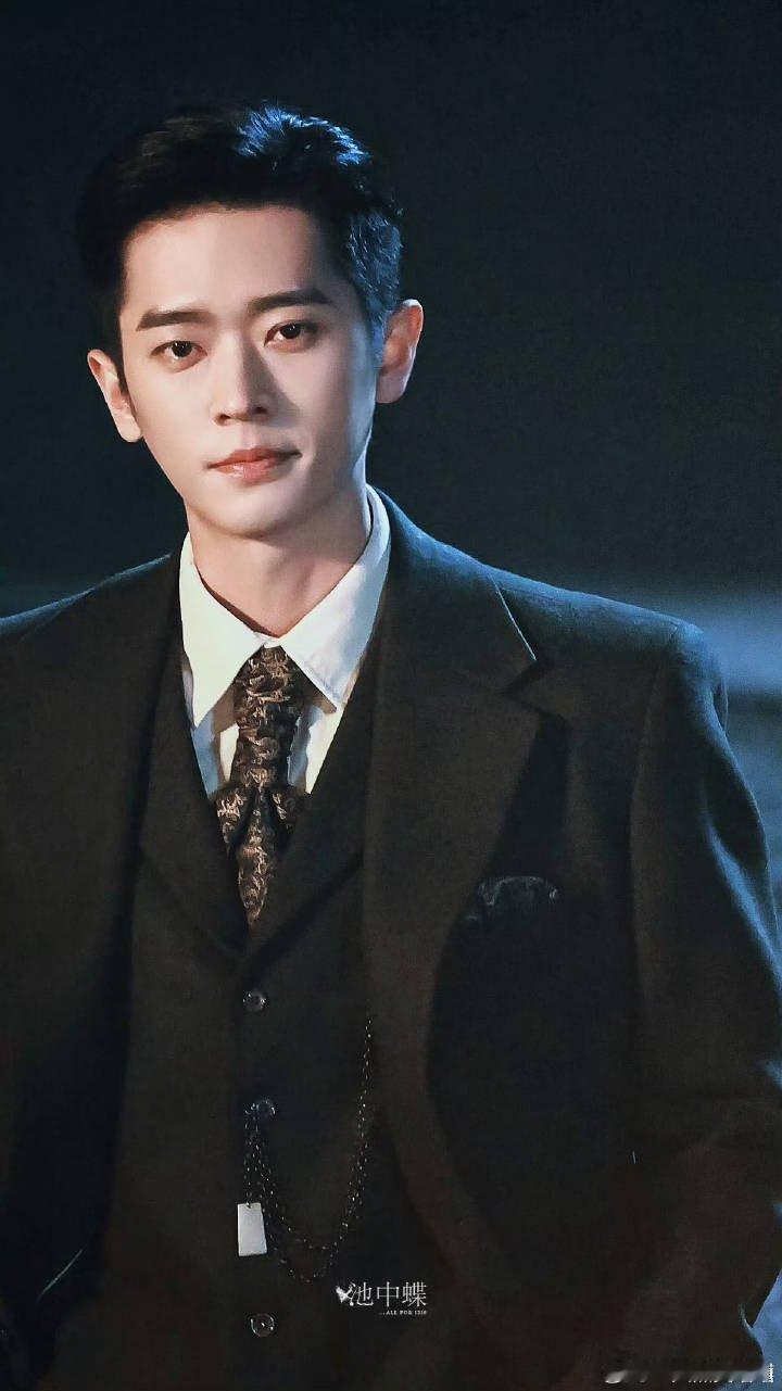 年纪大了就爱看点民国恨海情天的cp，丞磊这个玉覃秋也太有氛围感了