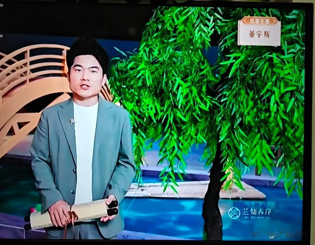 男人不管是高矮胖瘦，只要有才华有能力，就会受大众喜欢，你看董宇辉就知道，这话