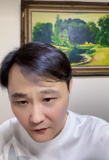 郭德纲破防了！闫云达直播称：郭麒麟这电影票房惨淡，算是扑街了吧，郭德纲这当爹的