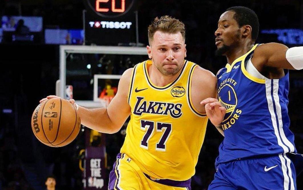 东契奇不是铁人体质，出勤率一般，又是个持球大核打法，里弗斯搭配他是最完美的。如