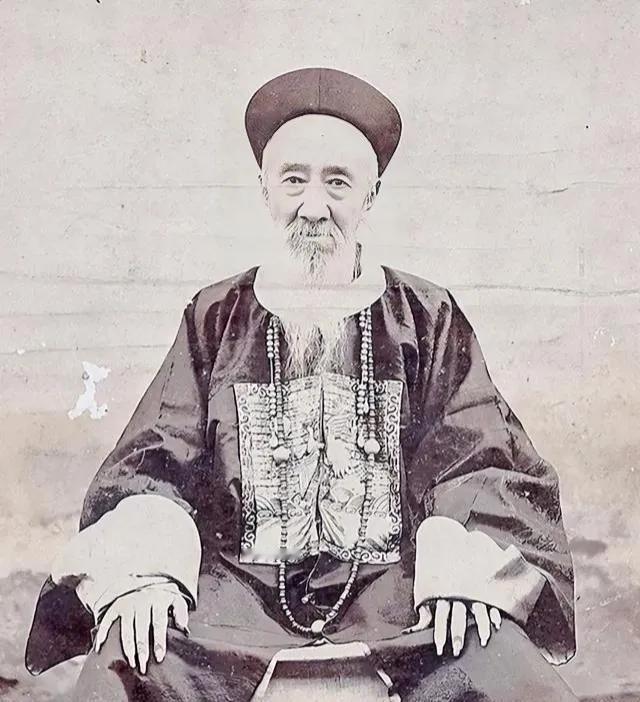1909年10月5日，晚清重臣、大学士‌张之洞‌在北京病逝，终年73岁。‌‌张