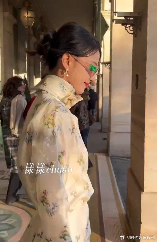 王楚然平底鞋王楚然时装周穿平底鞋王楚然真的太有底气了，巴黎时装周直接穿平底鞋亮相